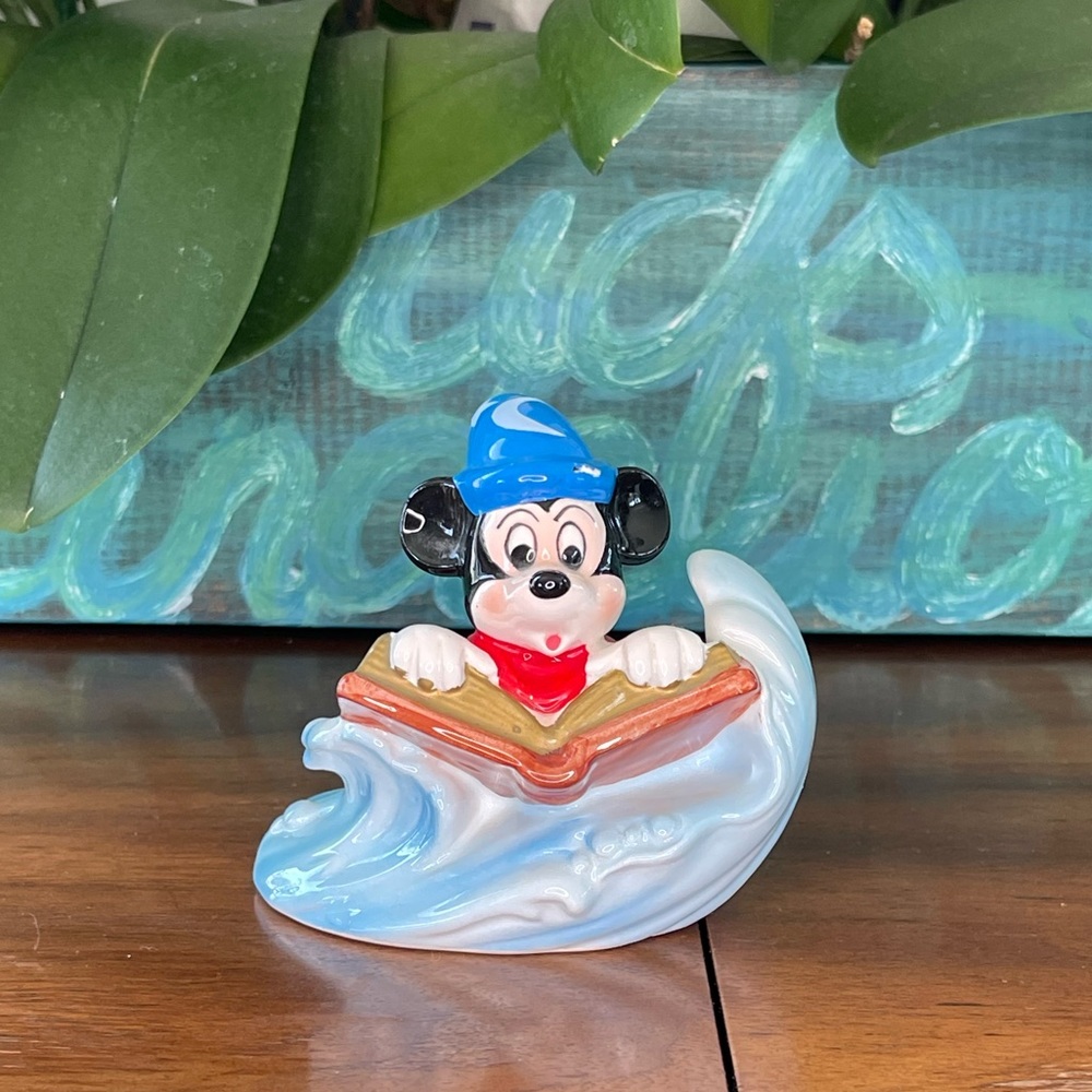 Vintage Disney Mickey Mouse Sorcerer figurine